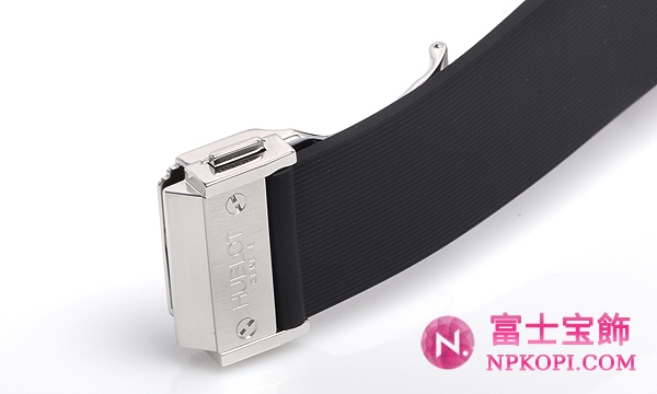 ウブロクラシックフュージョン チタニウム 542.NX.1170.RX.1104